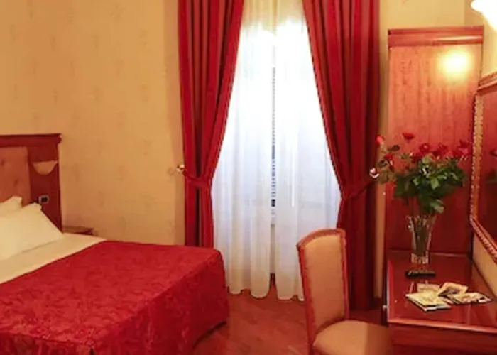 Serena Srl מלון 3*