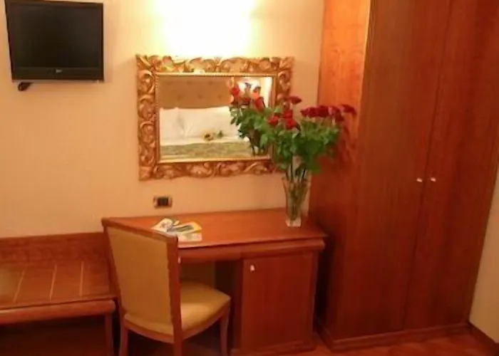 Serena Srl מלון 3*